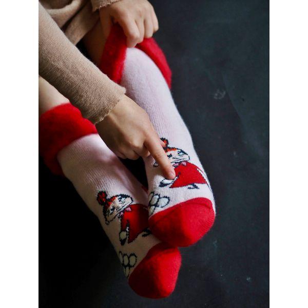 Pikku Myyn lumilinna, lasten pörrösukat