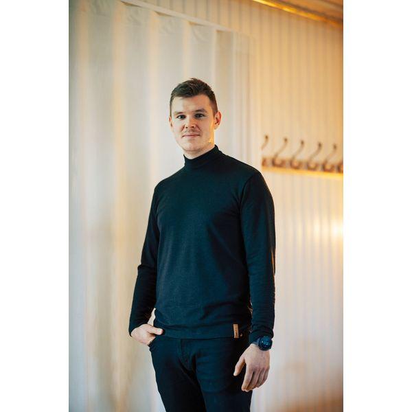 Miesten silkkimerinovillapaita kilpikonnakauluksella - Musta