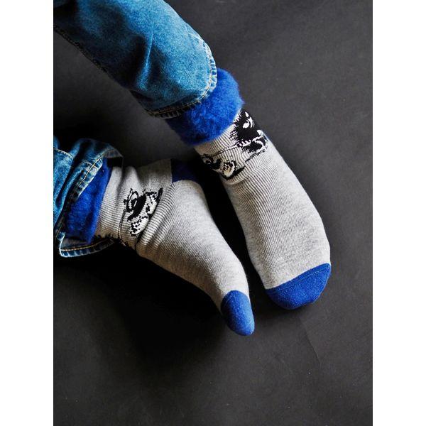 Haisuli nuotiolla, pörrösukat