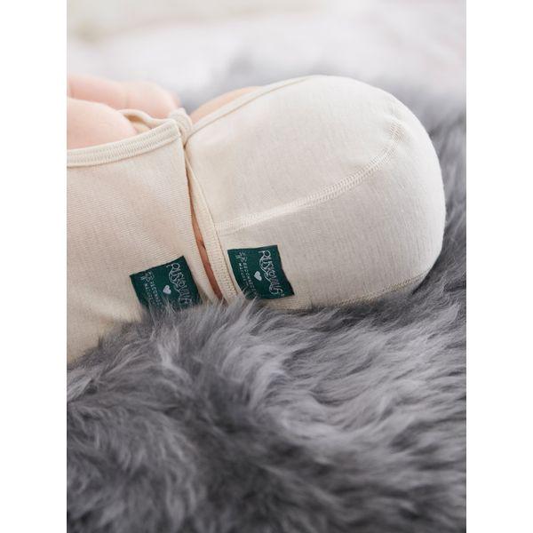 Metsä: vauvan myssy silkkivillaa